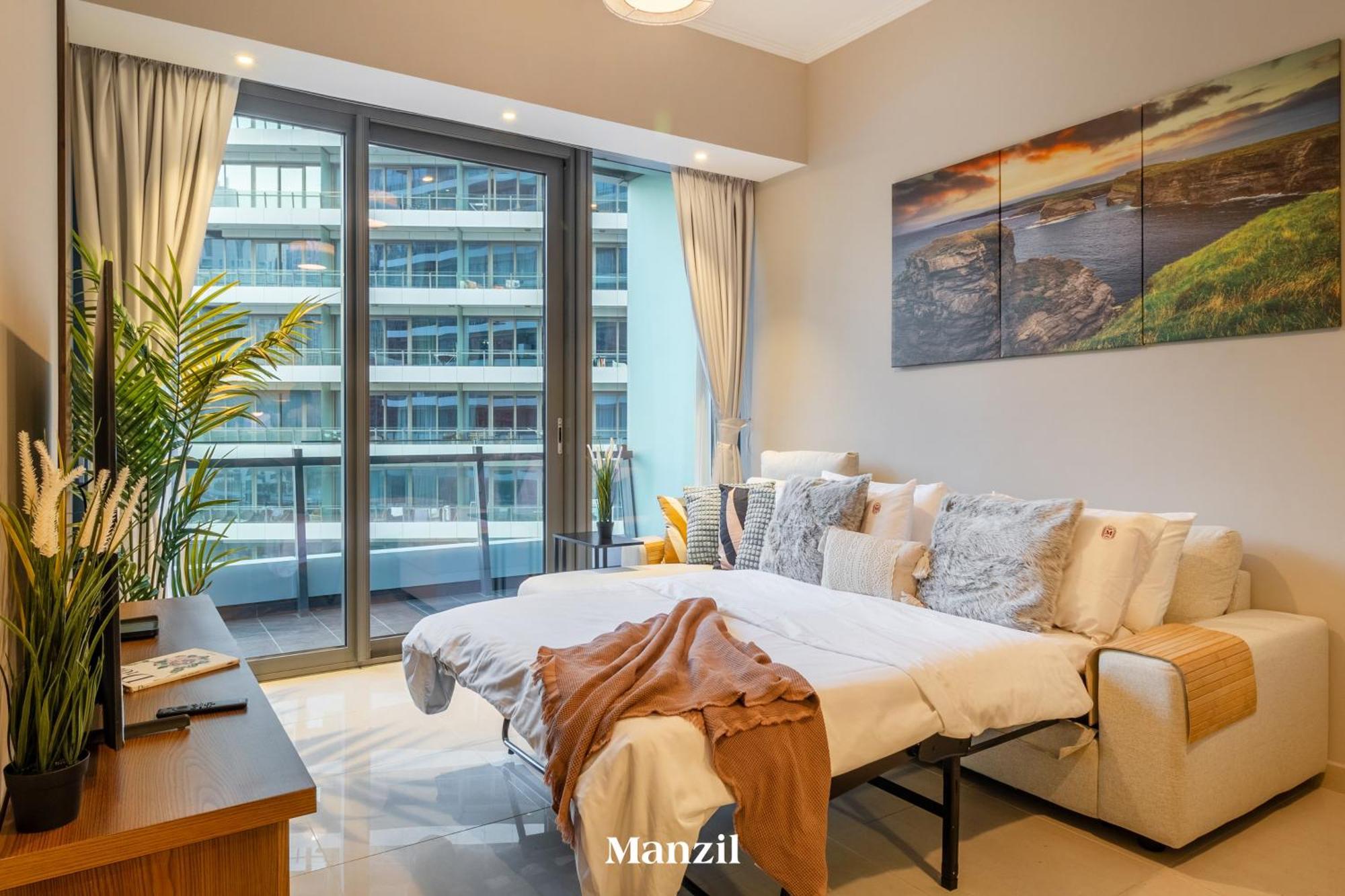 Stylish Marina Front 2br Apartment, Near Attractions *