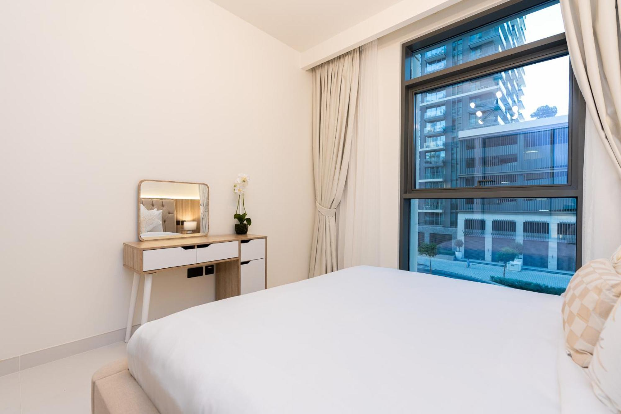 Citihome - 1br In Marina Vista At Front Dubái