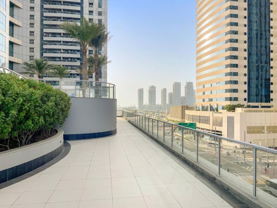 First Class 2br Torch Luxury Haven Appartement Dubaï