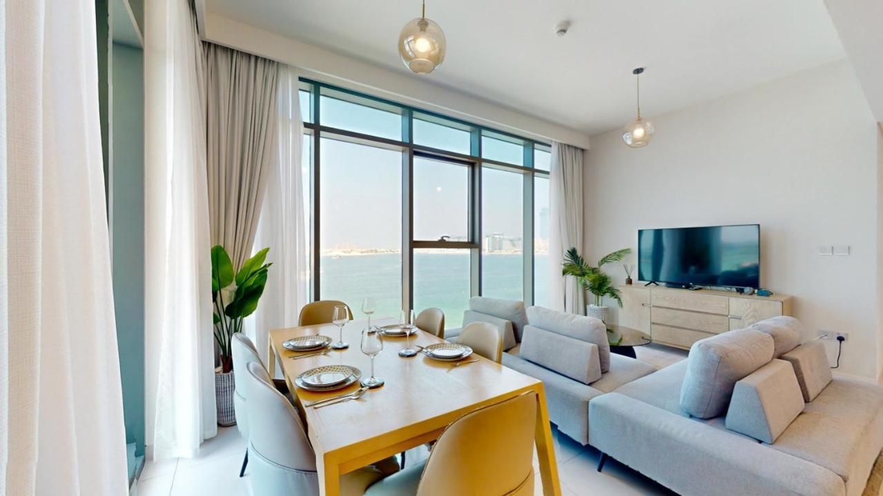 Vista - Luxurious Two Bedroom With Sea View *
