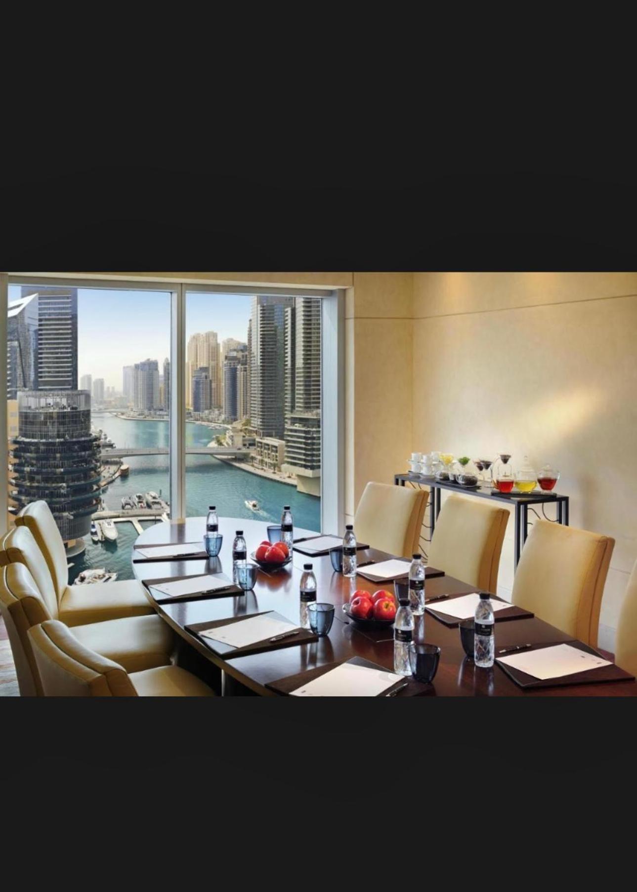 Address Marina Mall - Full Marina Views, Balcony, Kitchen & Parking Apartamento Dubái