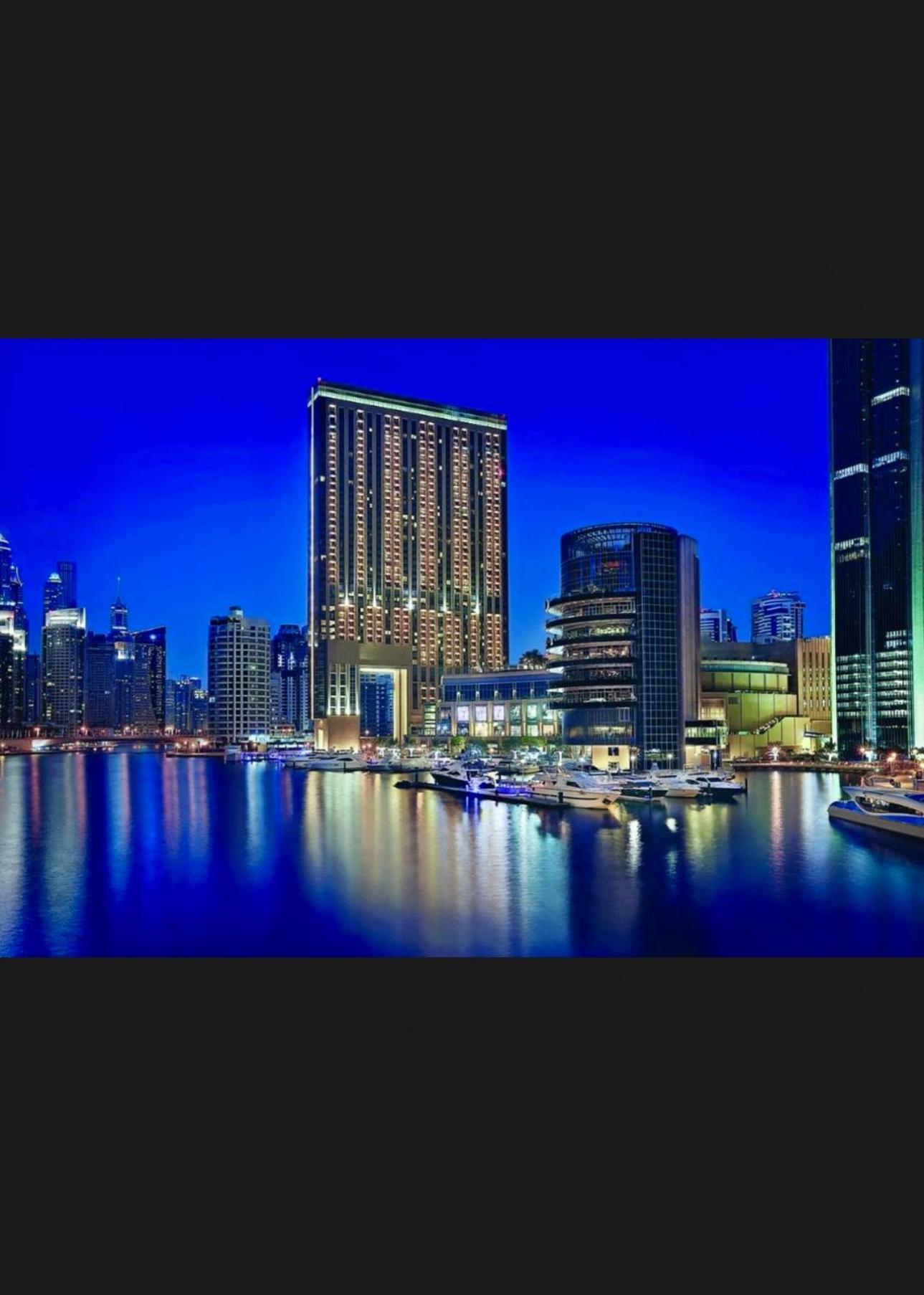 Apartamento Address Marina Mall - Full Marina Views, Balcony, Kitchen & Parking *