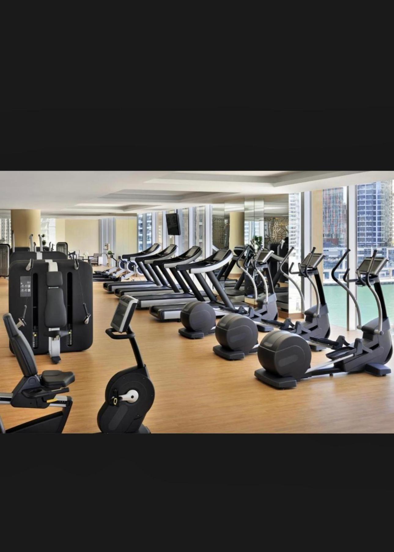 Address Marina Mall - Full Marina Views, Balcony, Kitchen & Parking Dubai