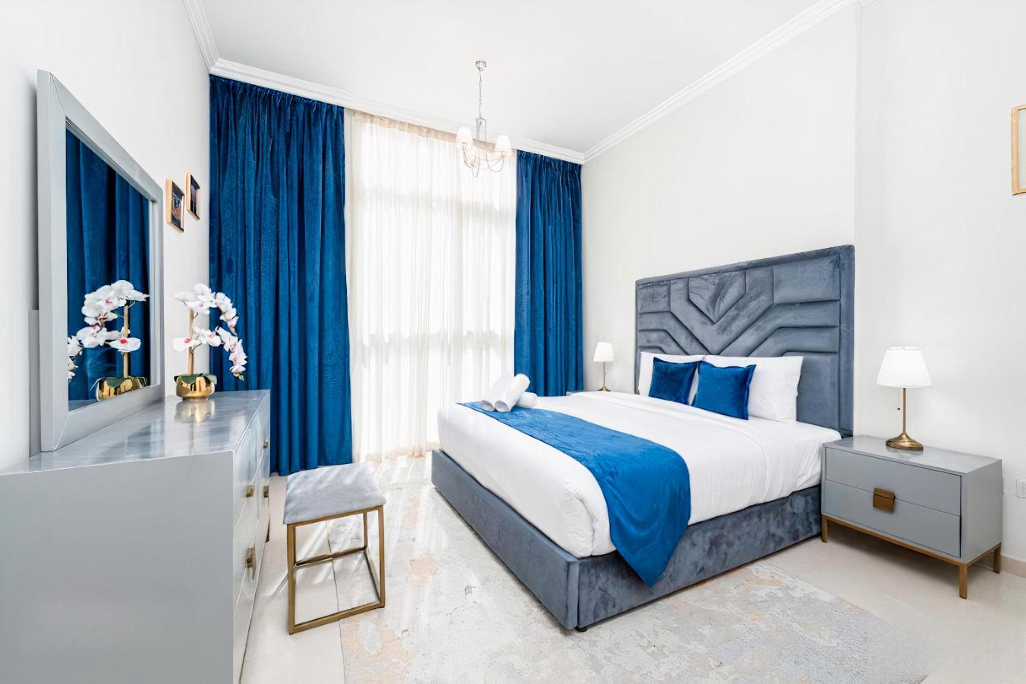 Dunya Tower Luxury And 2 Min Walk To Mall And Burj Khalifa In Heart Of Downtown Apartamento Dubái