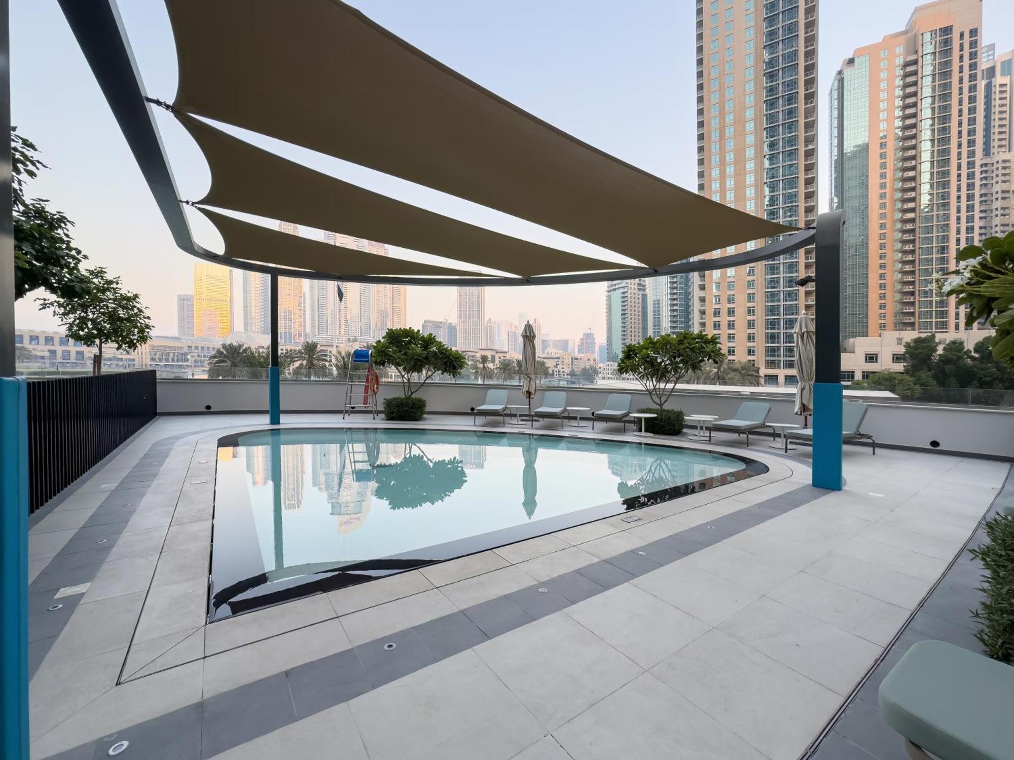 Smartstay At Grande Signature - Burj Khalifa View - 5 Min Mall - Downtown - Brand New Luxury Apartemen