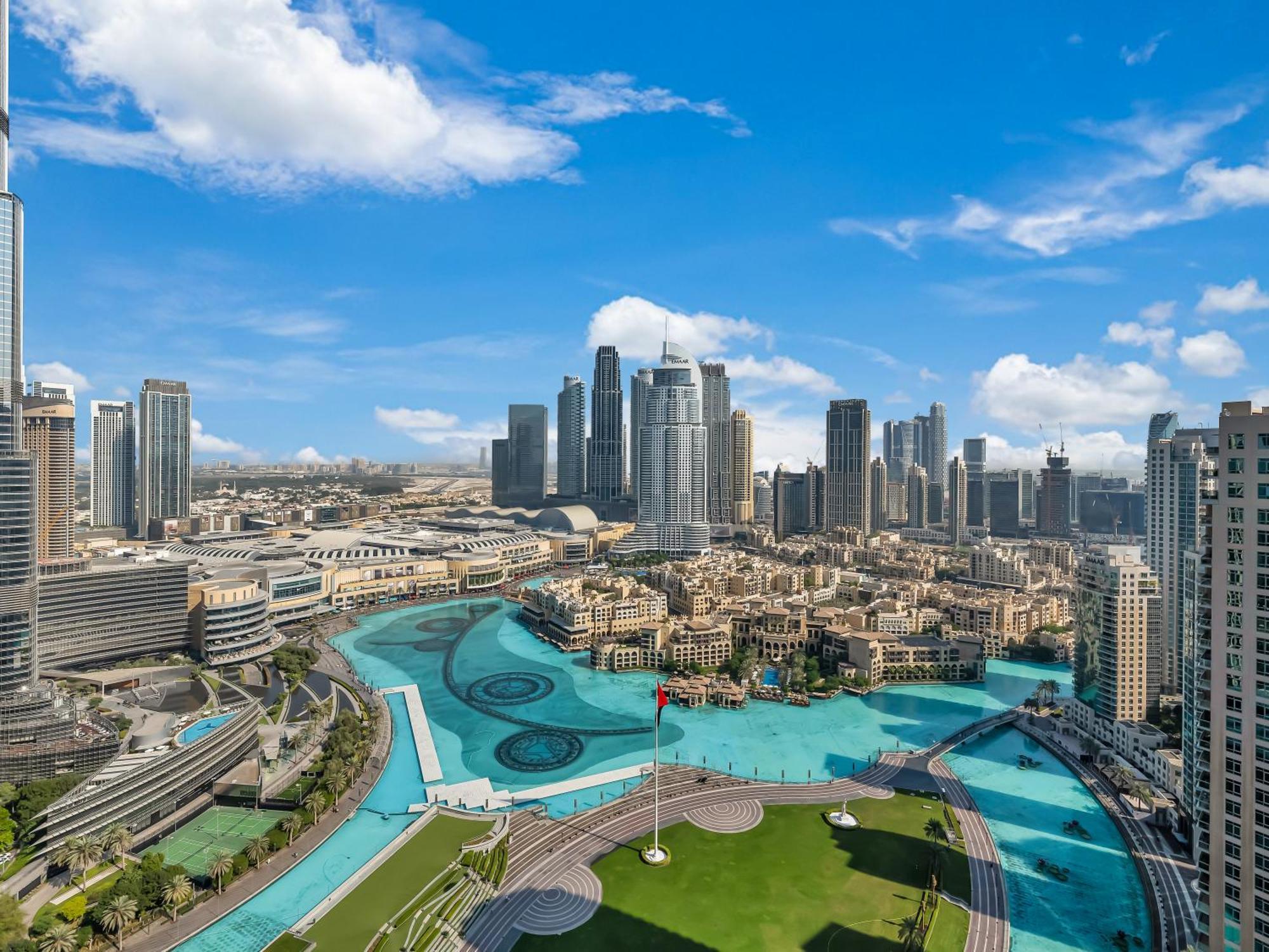 Smartstay At Grande Signature - Burj Khalifa View - 5 Min Mall - Downtown - Brand New Luxury Apartemen *