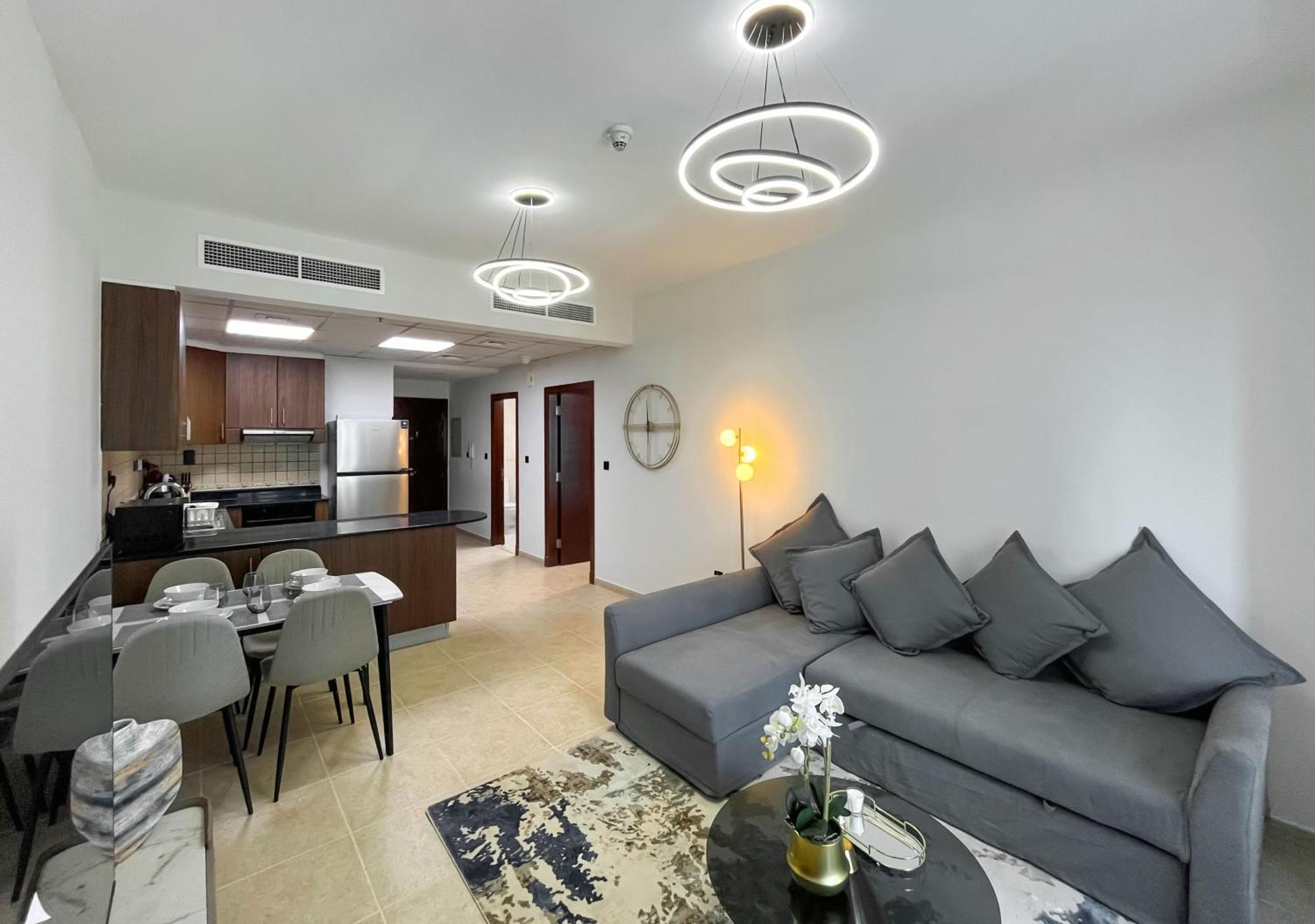 Livbnb-high Rise 1br With Balcony Near Barasti Appartement
