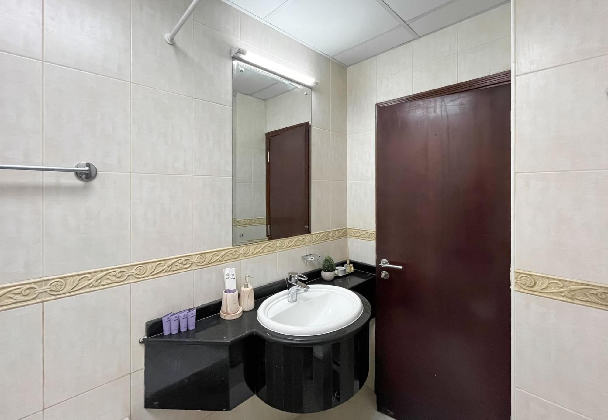 Appartement Livbnb-high Rise 1br With Balcony Near Barasti *
