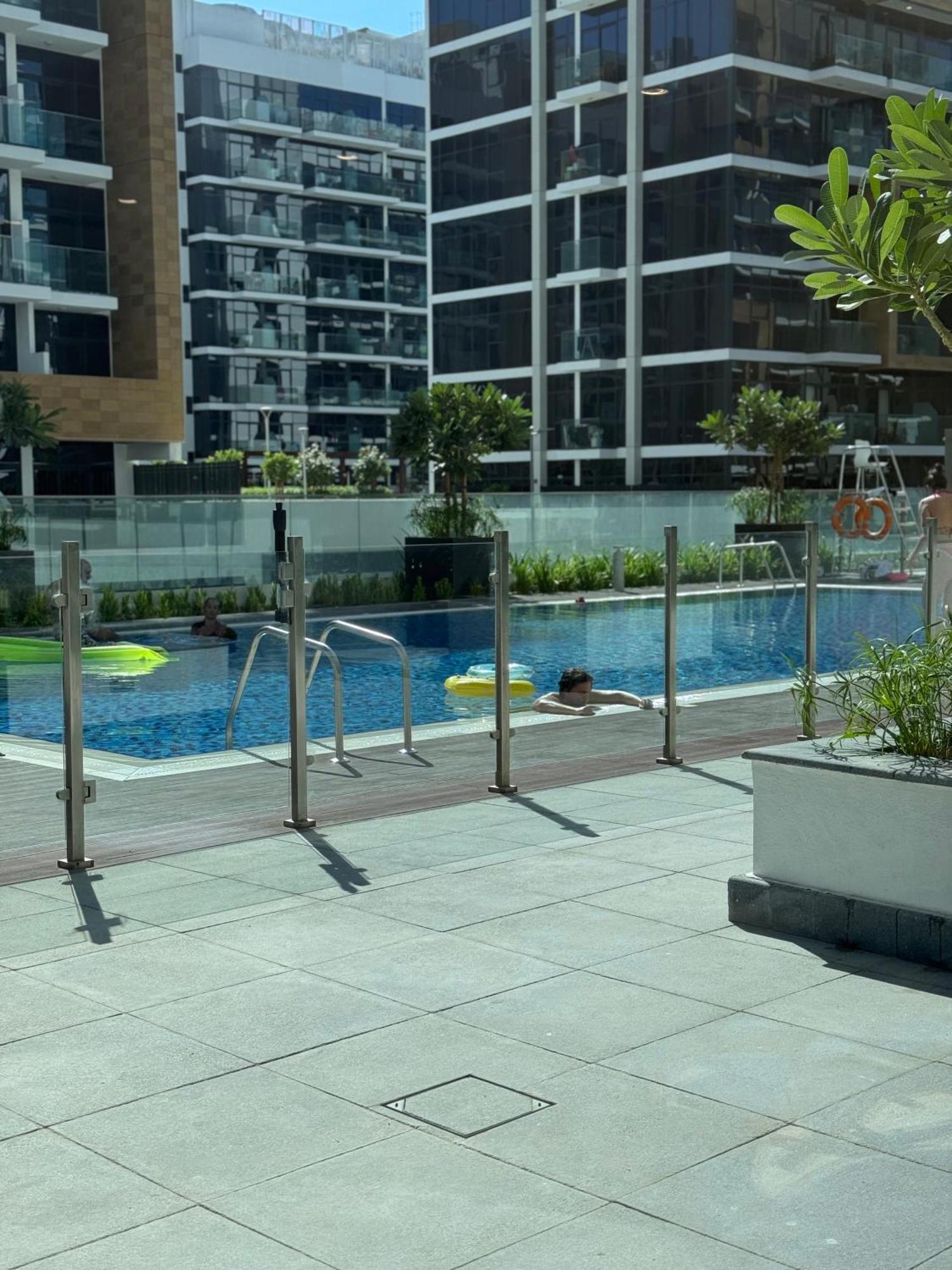 Azizi Riviera, Meydan, * Dubái