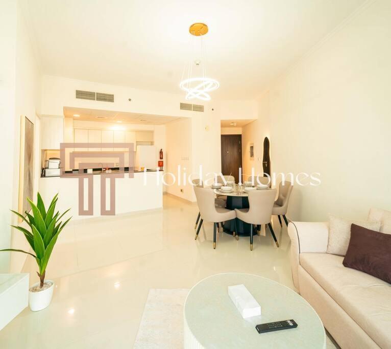 Brand New Modern One Bed Luxury Appartement *