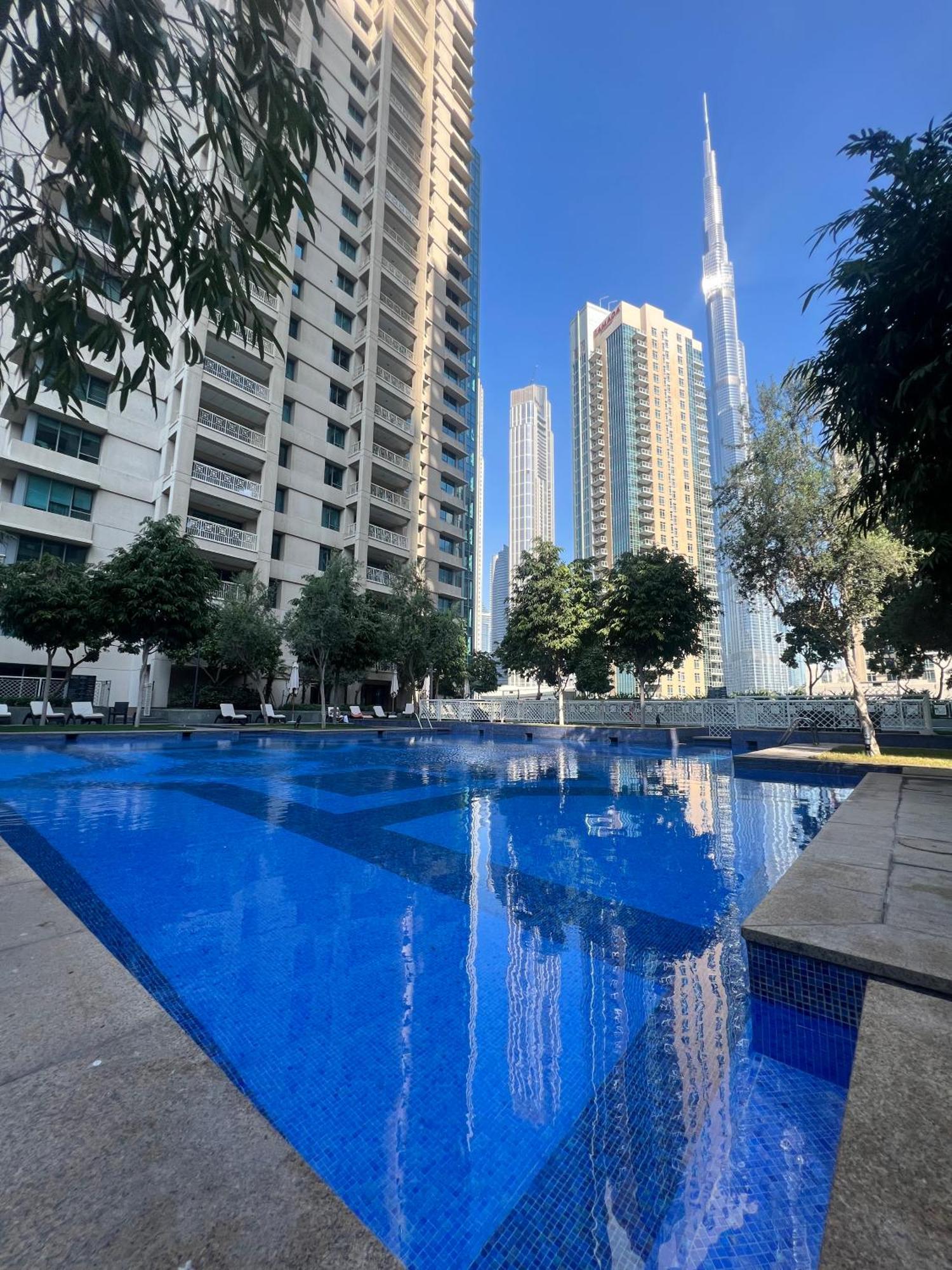 Luxury High Floor 1br With Full Burj Khalifa View By Lägenhet