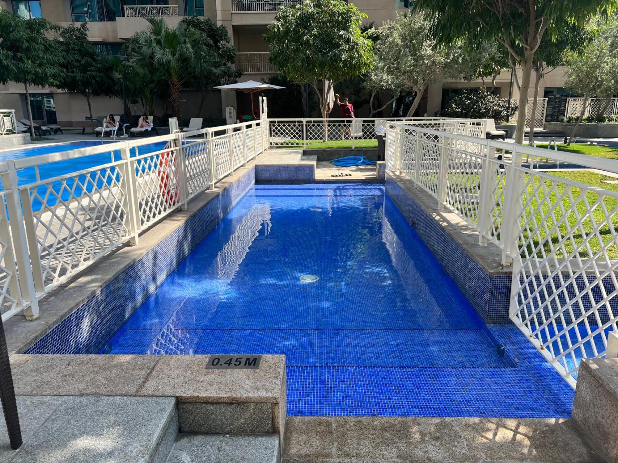Luxury High Floor 1br With Full Burj Khalifa View By Lägenhet