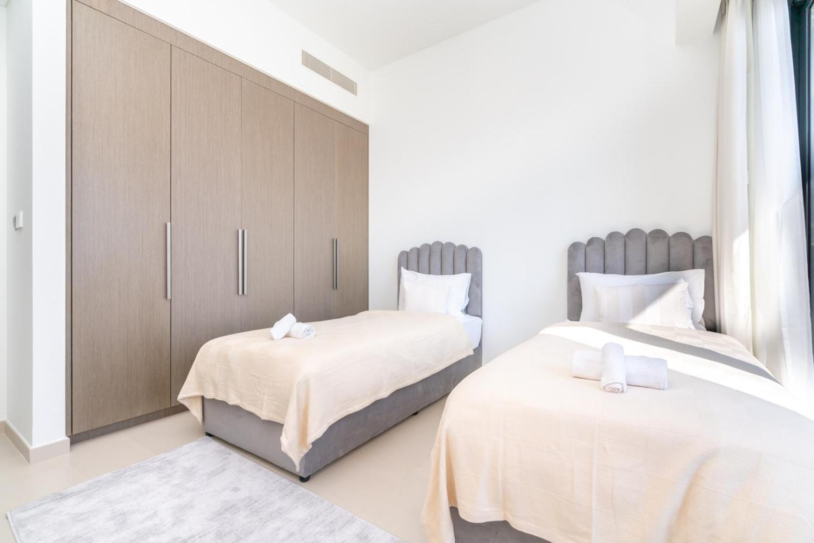 Downtown Luxury - Open Views Of The City & The Sea - Walking Distance To Mall Apartament