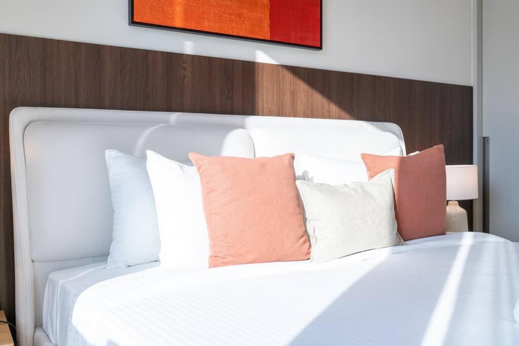 Stunning With Top-tier Amenities Near Burj Khalifa *