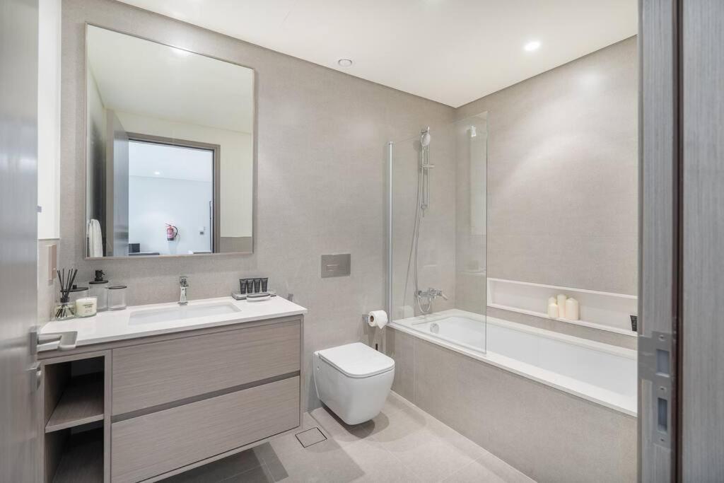 Stunning With Top-tier Amenities Near Burj Khalifa