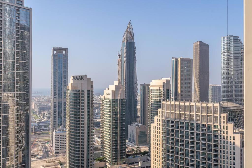 Stunning With Top-tier Amenities Near Burj Khalifa