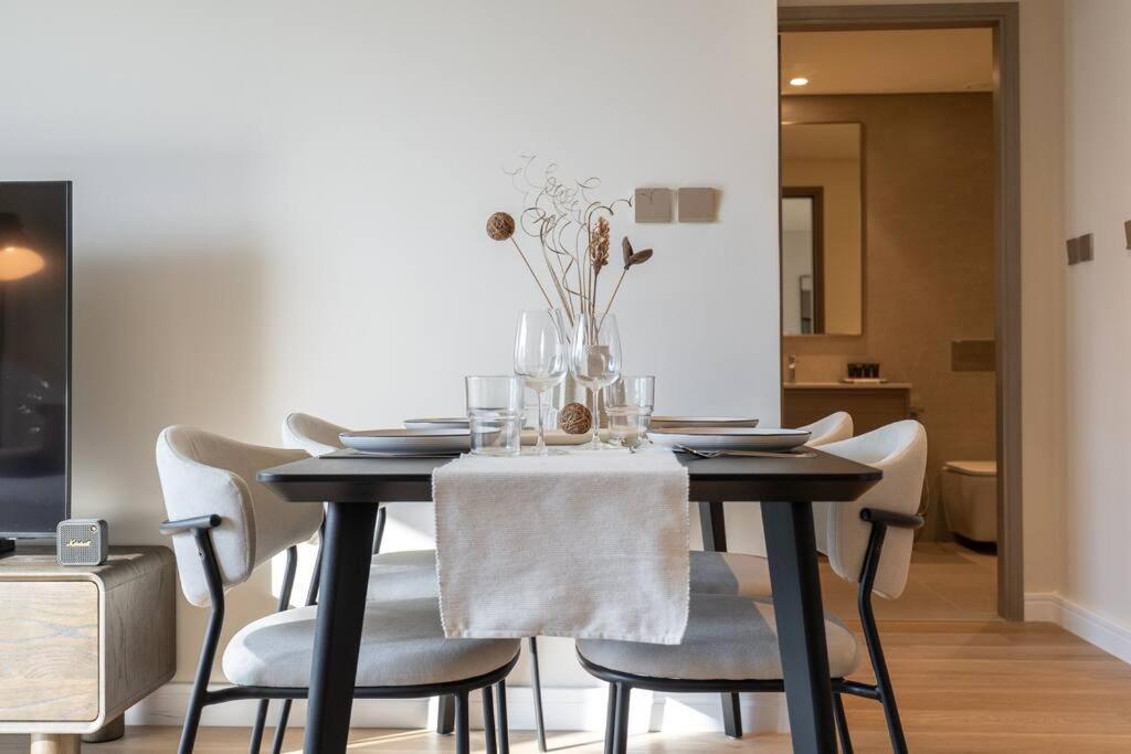 Stunning With Top-tier Amenities Near Burj Khalifa