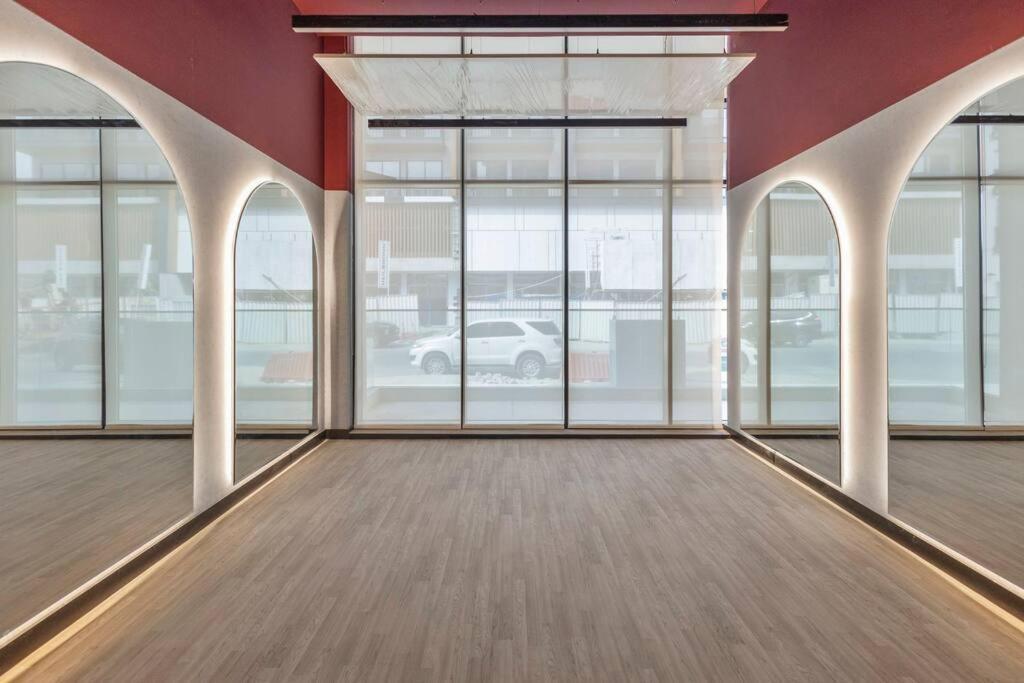 Apartment Sleek Brand New In Loci Jvc