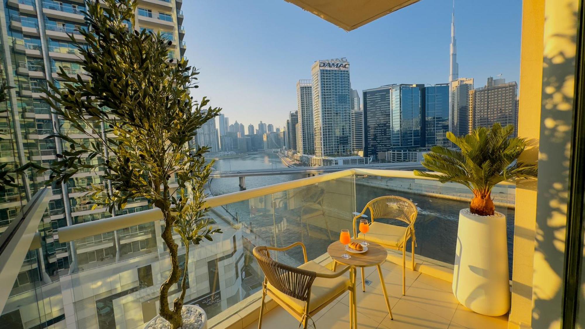 Skyline Dream - 1 Bhk - Burj And Canal Views Сasa de vacaciones Dubái