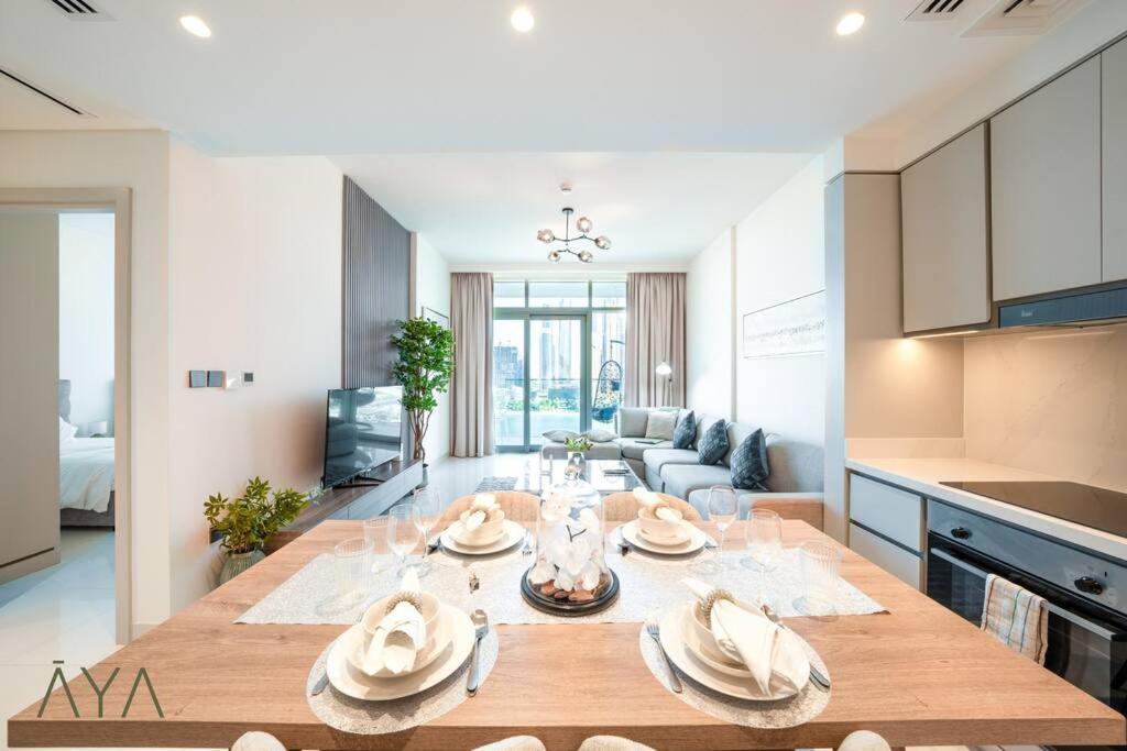 Appartement Luxurious 2-br At Sunrise Bay, Emaar Beachfront *