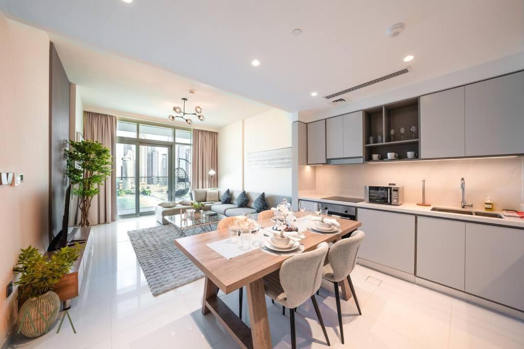 Appartement Luxurious 2-br At Sunrise Bay, Emaar Beachfront