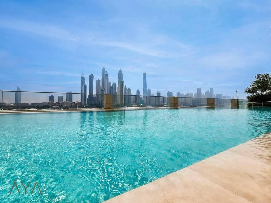 Luxurious 2-br At Sunrise Bay, Emaar Beachfront * Dubaï
