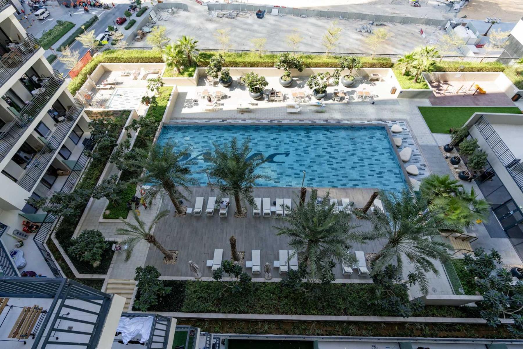 Stylish And Versatile For Business Or Leisure * Dubai