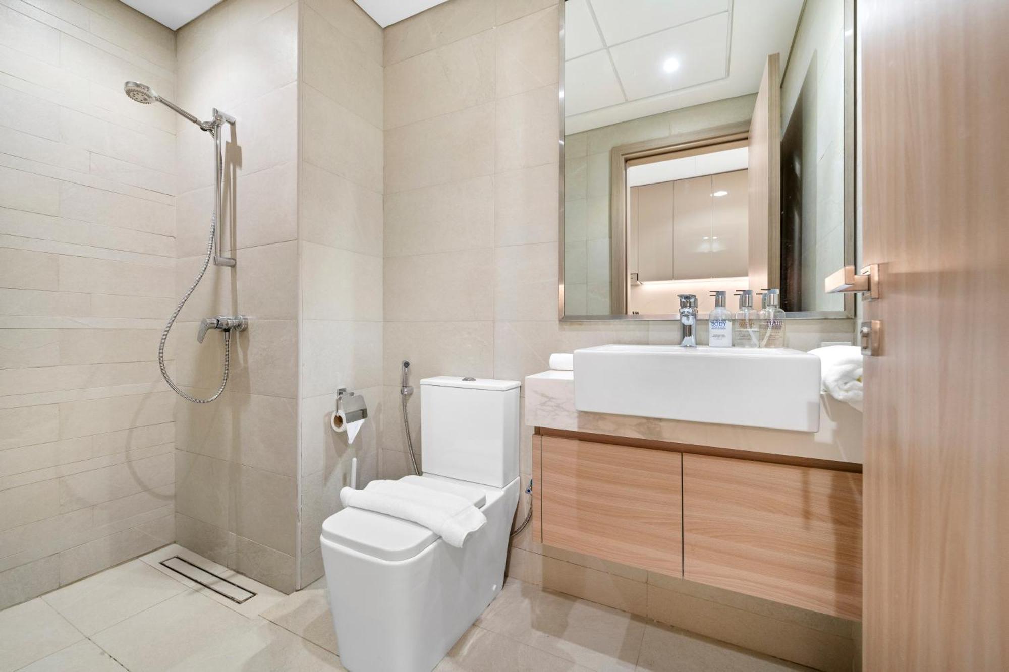 Azizi Riviera 28 Community View *