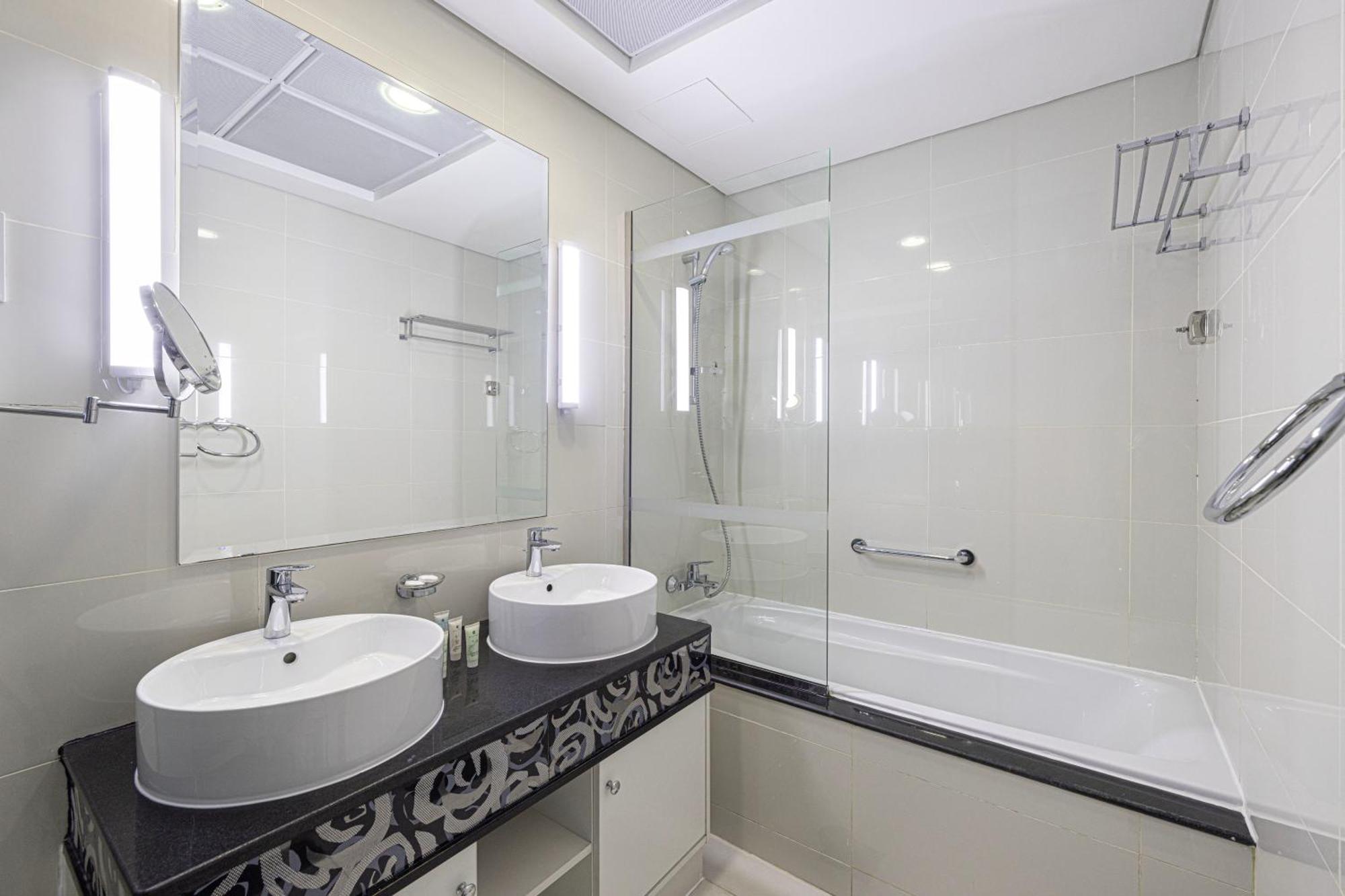 3 Bedrooms In Damac Maison Mall Street! Burj Khalifa View! 2 Minute Walk To Mall! Apartamento Dubai