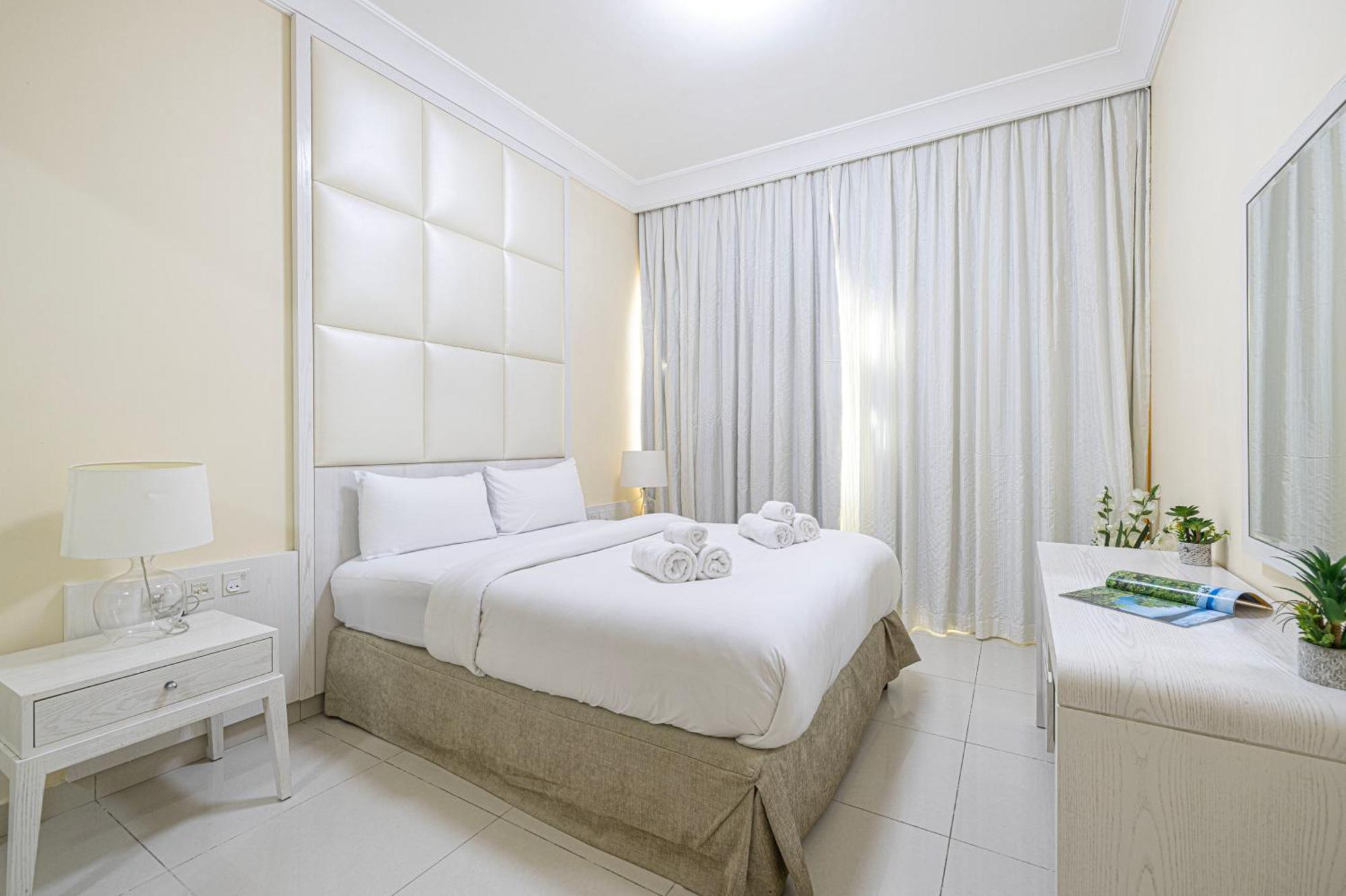 Apartamento 3 Bedrooms In Damac Maison Mall Street! Burj Khalifa View! 2 Minute Walk To Mall!