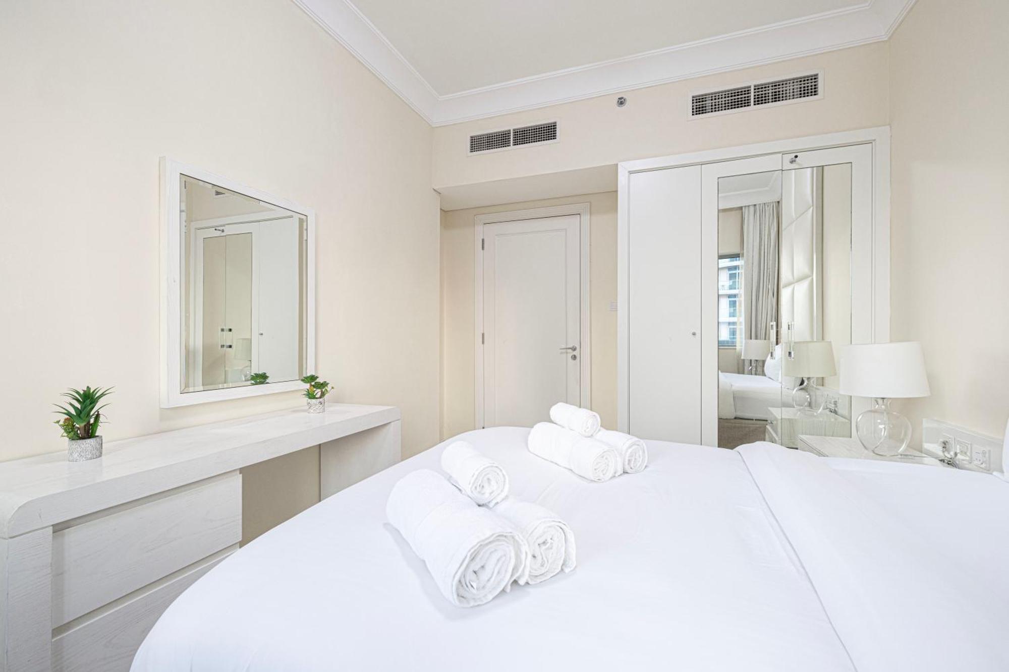 3 Bedrooms In Damac Maison Mall Street! Burj Khalifa View! 2 Minute Walk To Mall! Apartamento Dubai