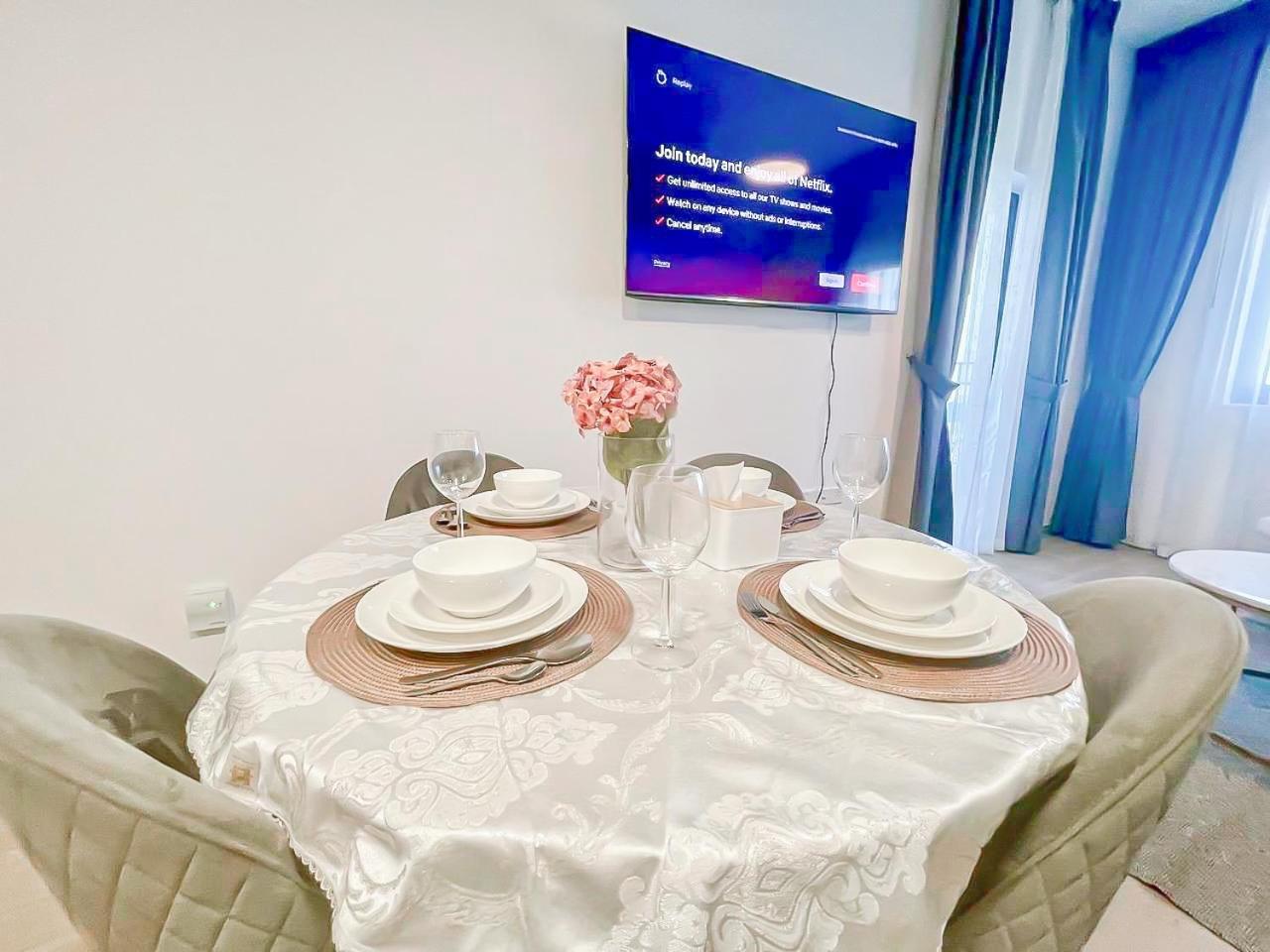 Luxury 2 Bedroom In The Nook 1 Next To Metro Energy * Dubai