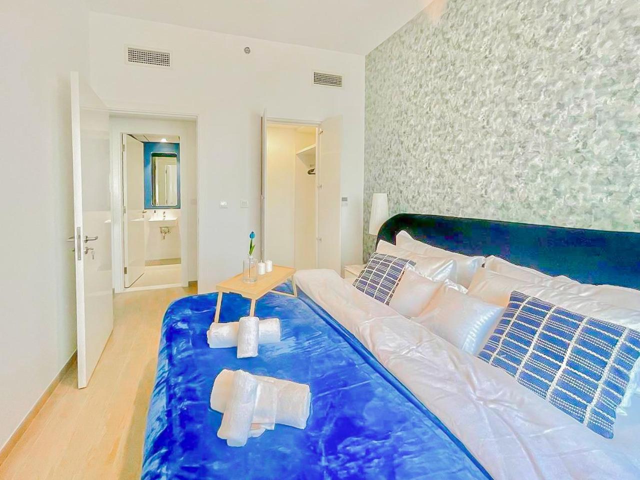 Appartement Luxury 2 Bedroom In The Nook 1 Next To Metro Energy