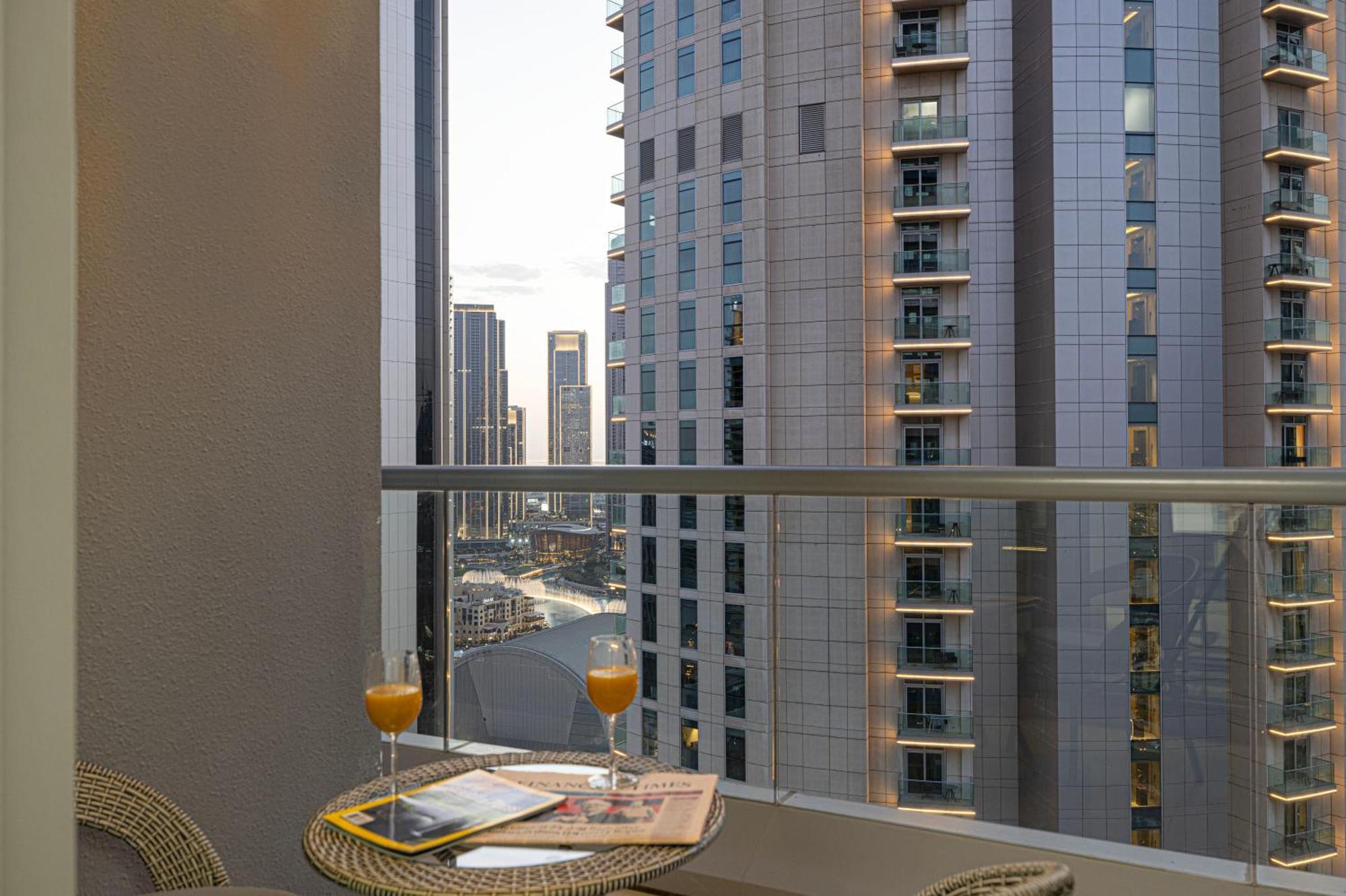 Apartamento 3 Bedrooms In Damac Maison Mall Street! Burj Khalifa View! 2 Minute Walk To Mall!