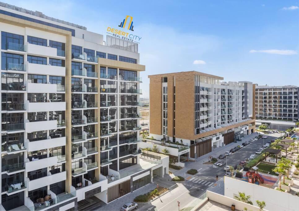 Fully Furnished One Bed In Meydan, Hosted By Desert Dubaï