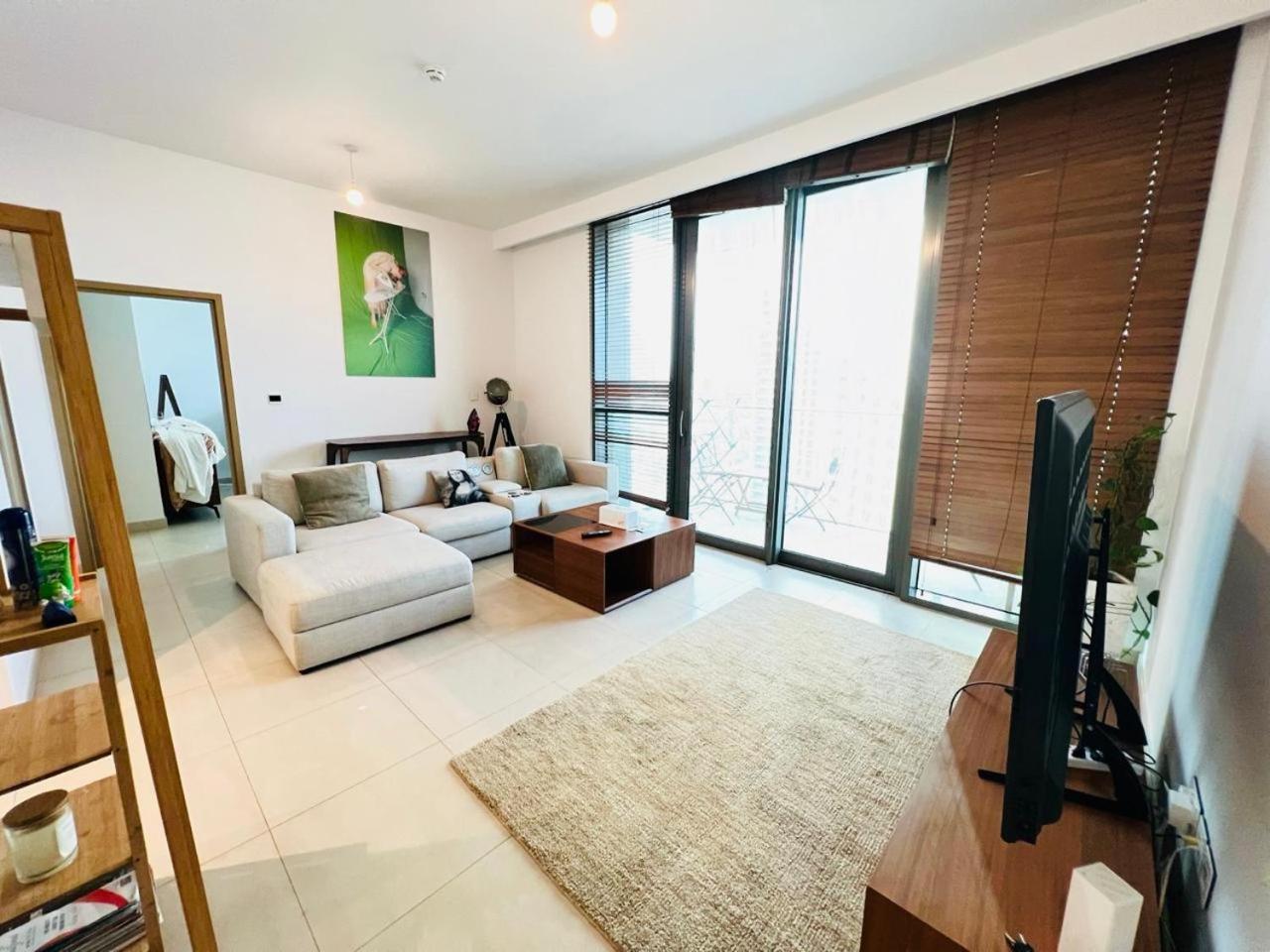 Downtown Views-access To Mall! Apartment *