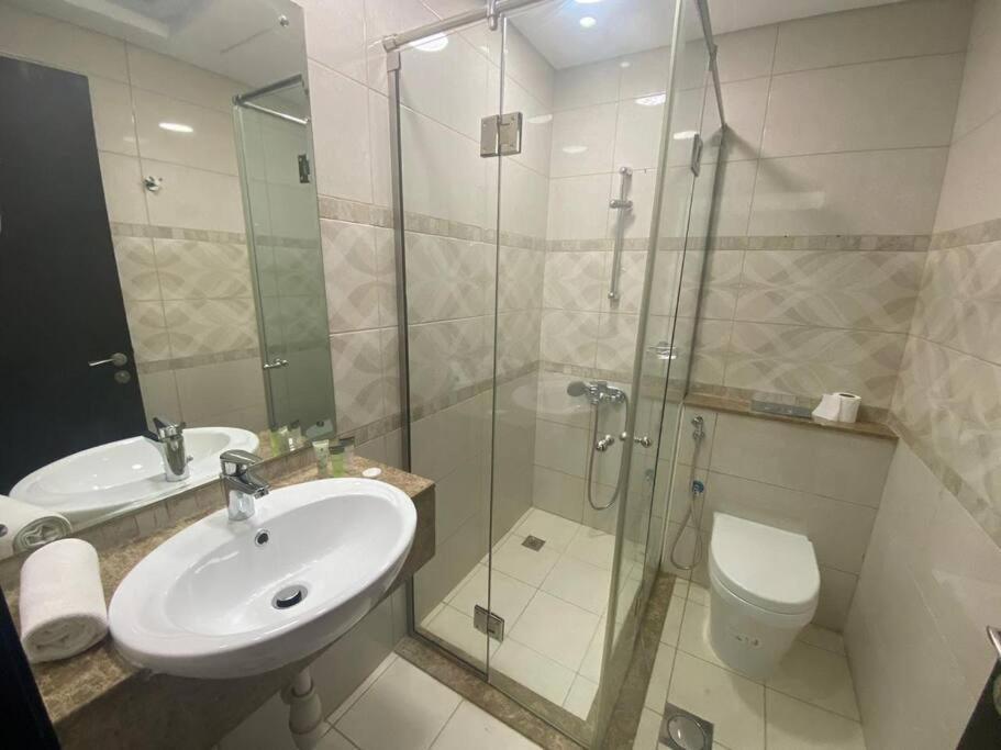 Appartement Canal Facing 1 Bedroom In Court Tower- Business Bay *