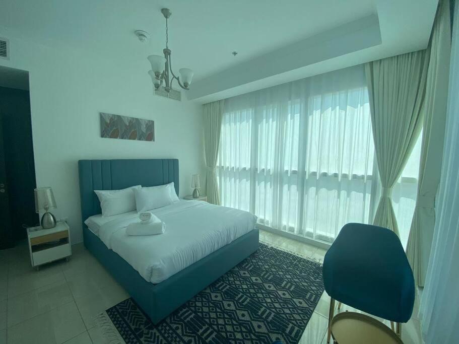 Canal Facing 1 Bedroom In Court Tower- Business Bay Appartement