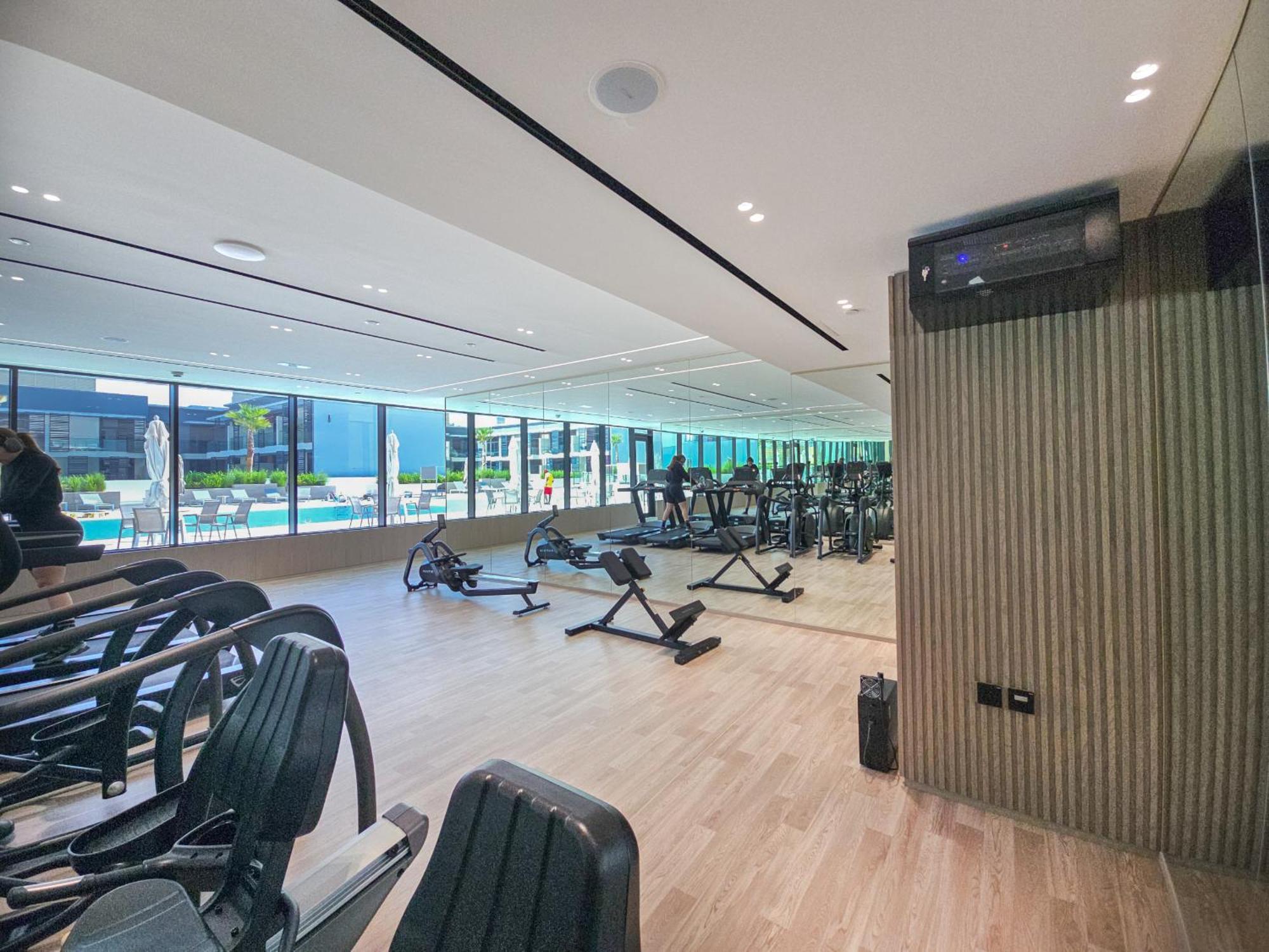 Easygo-serene 1bdr With Terrace Binghatti Corner Jvc Appartement