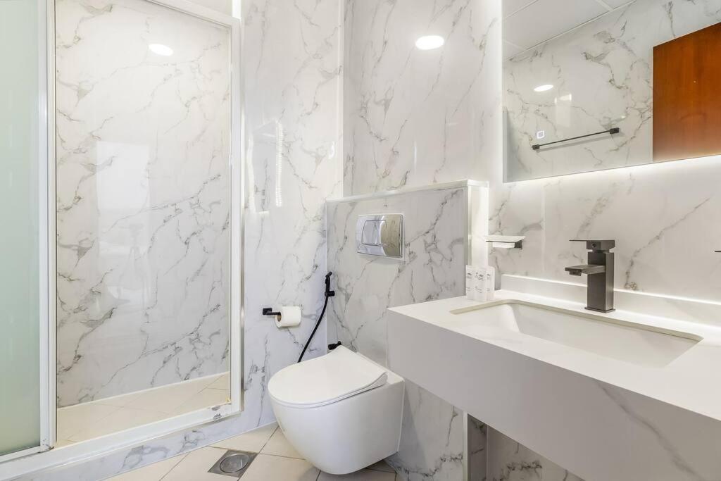 Appartement Stunning 2br In The Heart Of Marina Dubaï