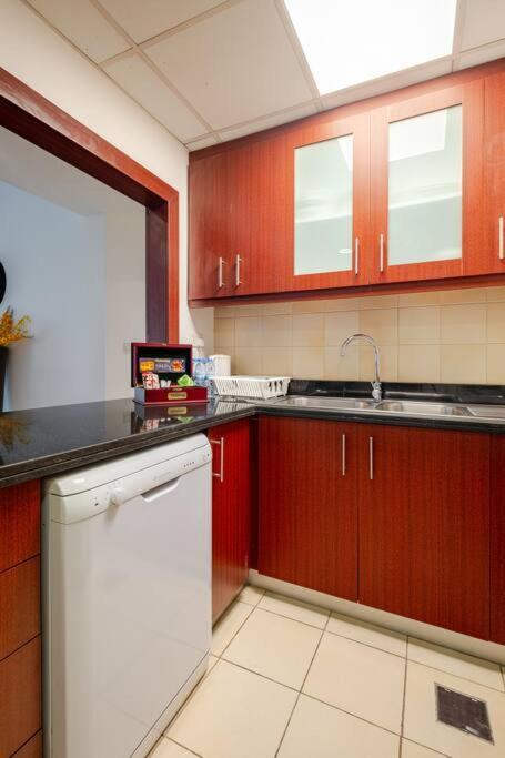 Waterfront Wonderland Apartment *