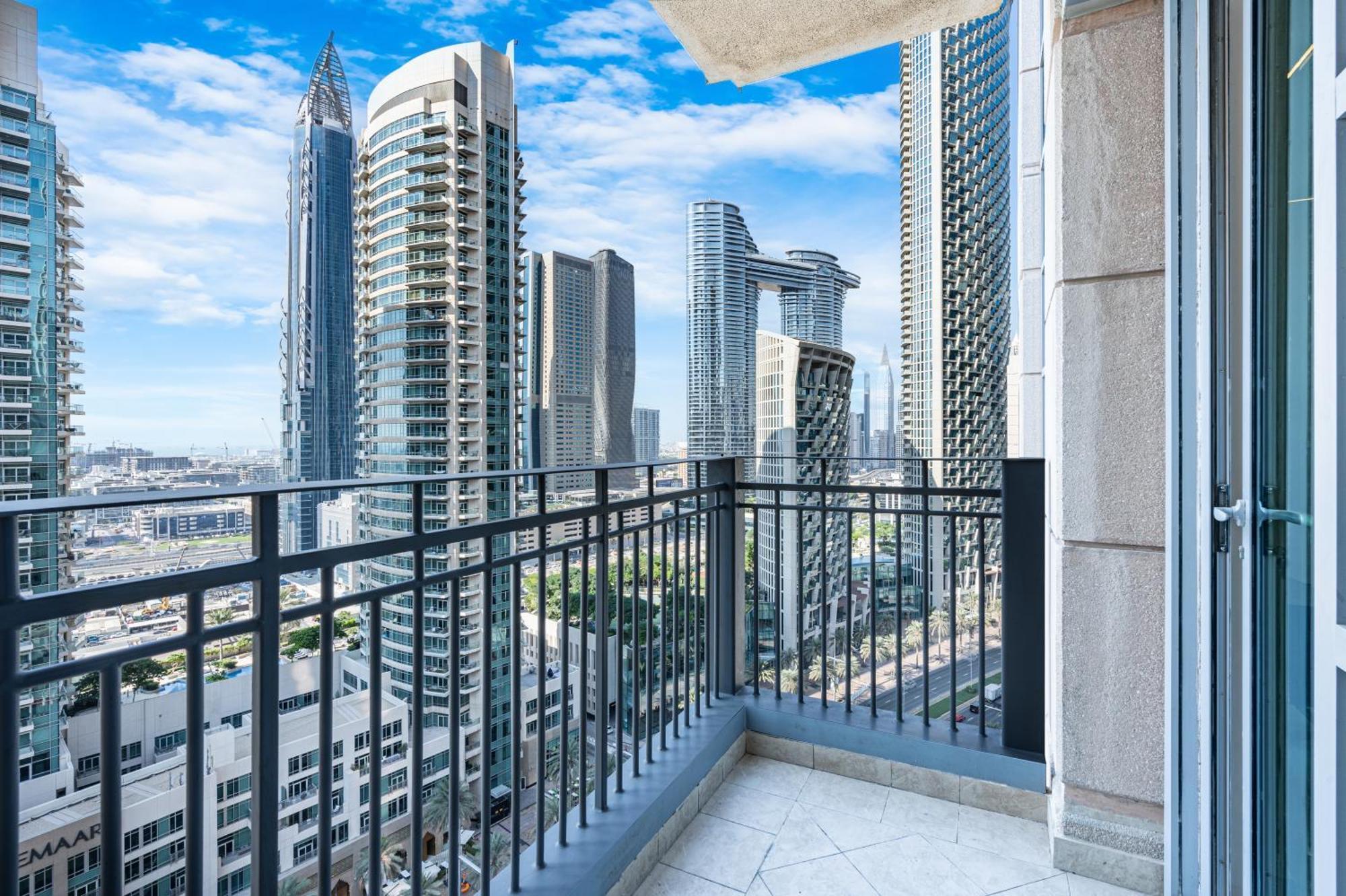 Exclusive Steps Away From Burj & Mall Dubaï