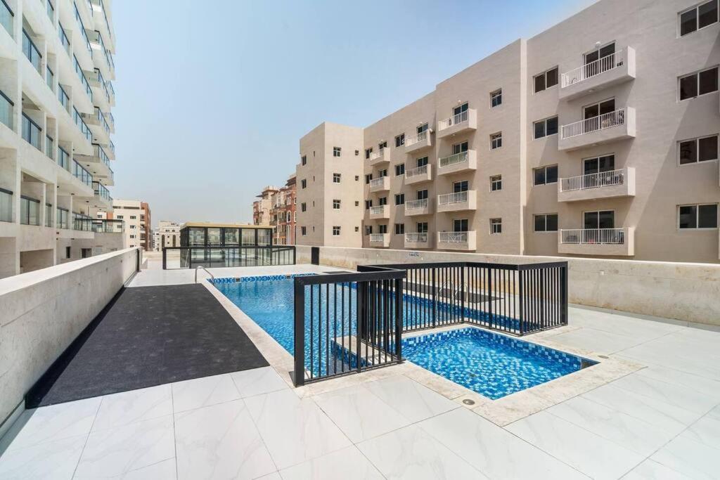 Apartment Super Deluxe Apartmentpool Dubai