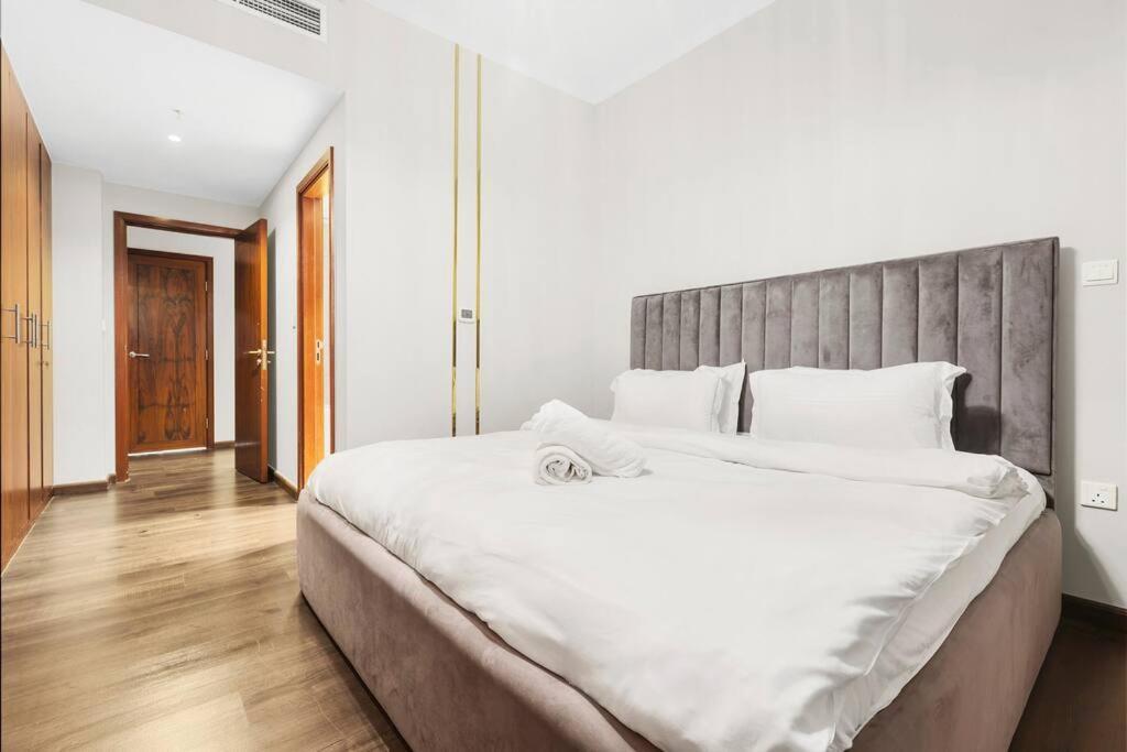 First Class 2br With Full Downtown Skyline View Appartement