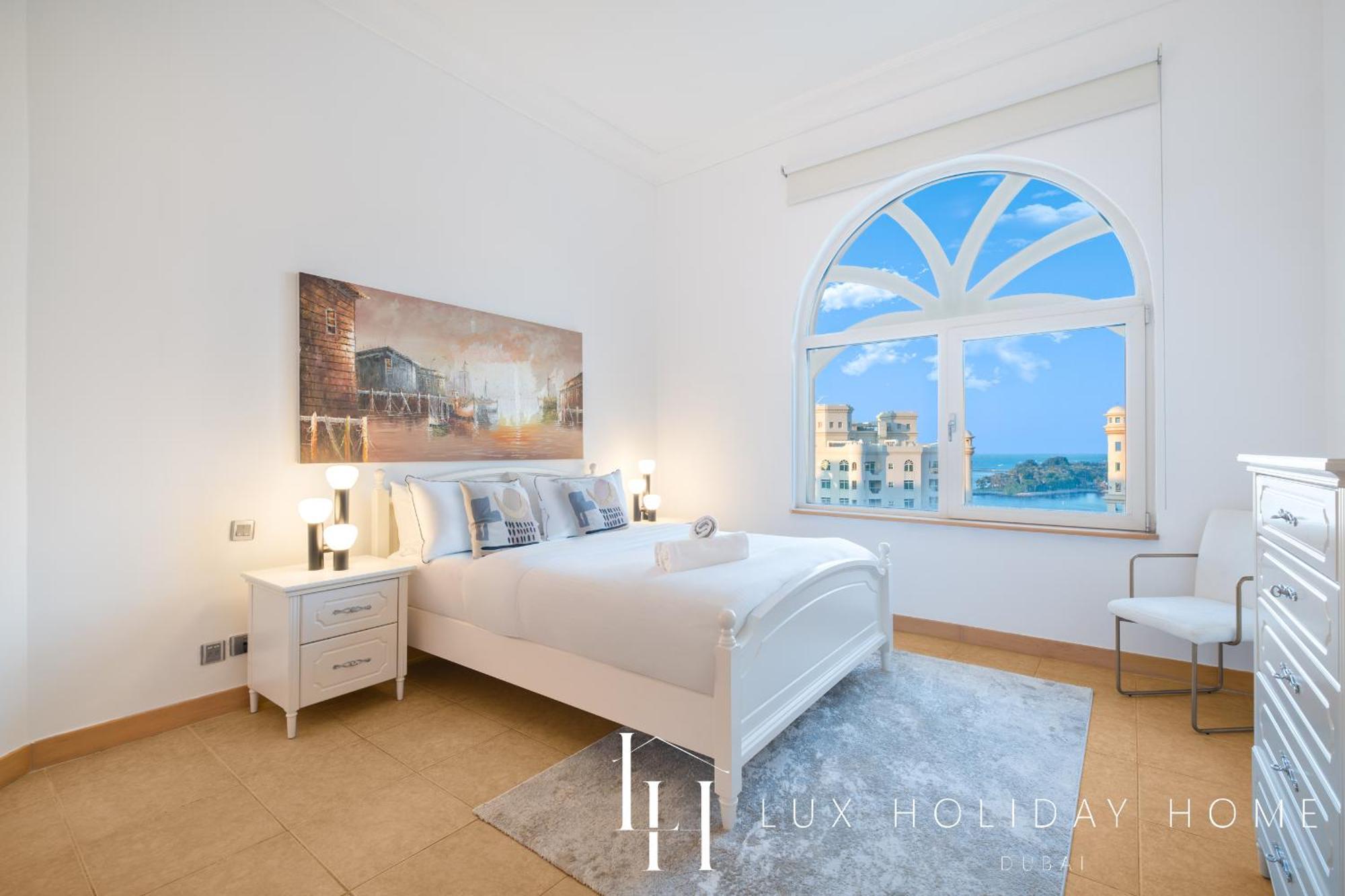 Lux - The Shoreline Penthouse Apartemen *