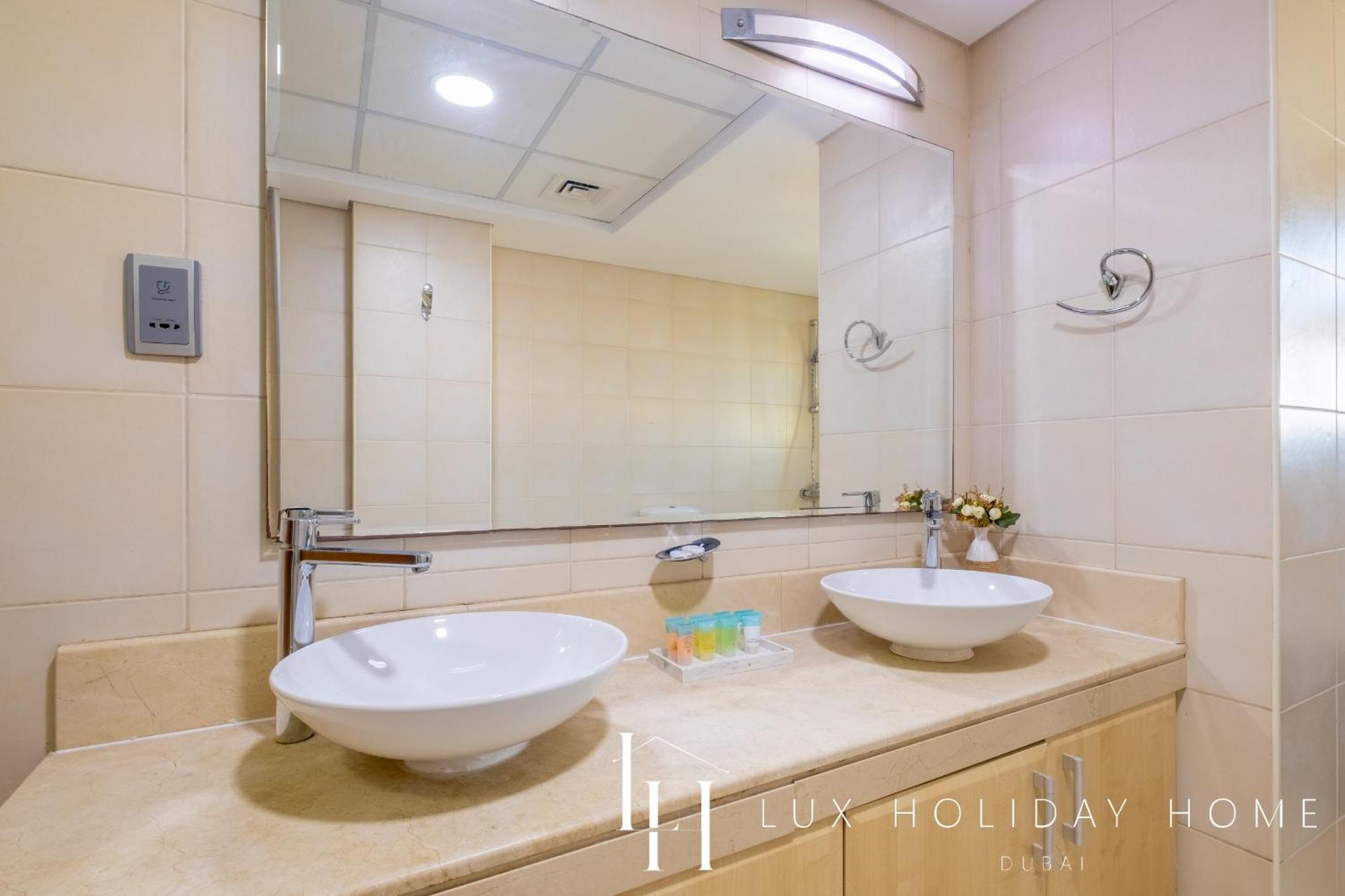 Lux - The Shoreline Penthouse Dubái
