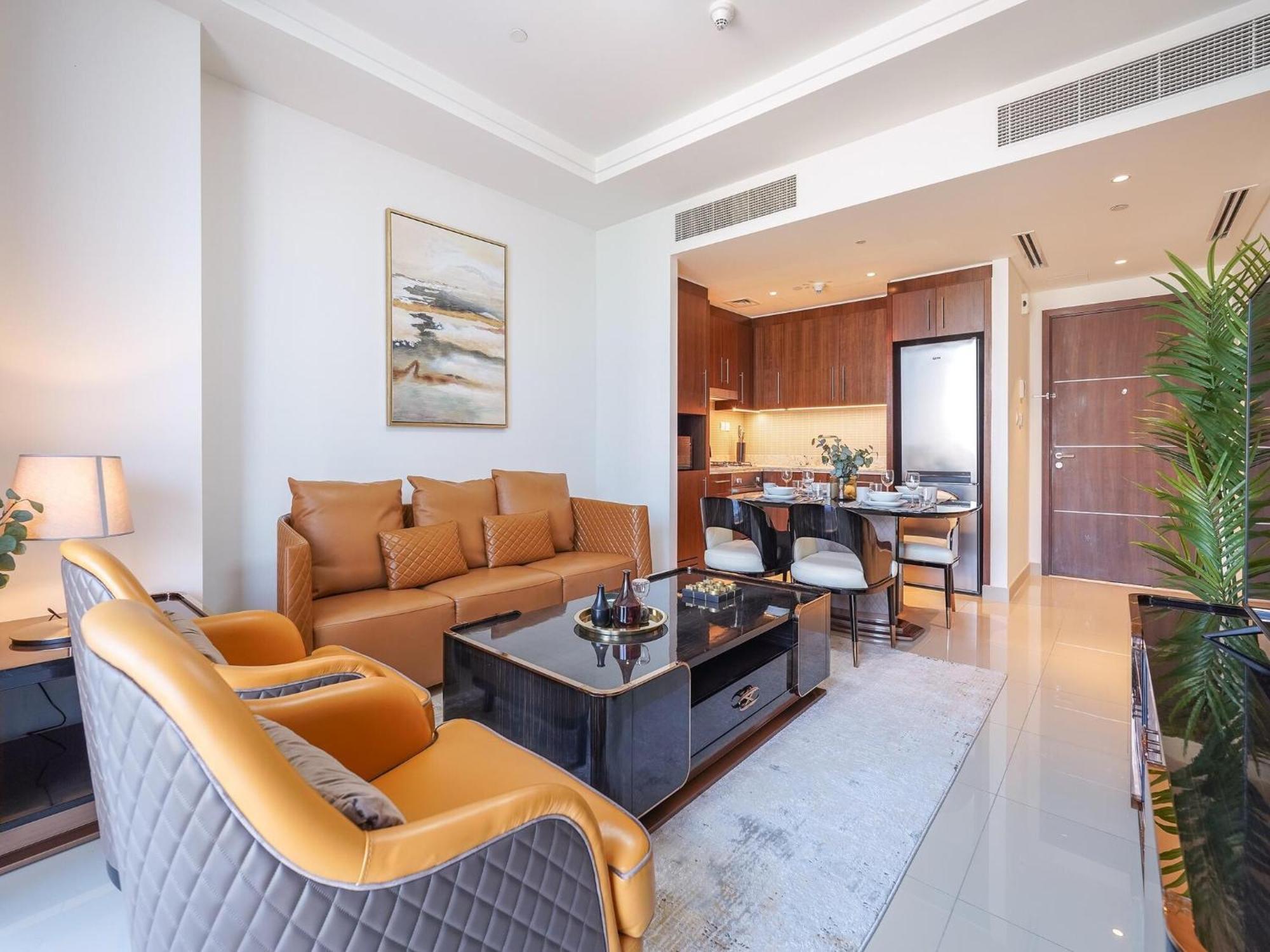 Luxurious Stylish Across Mall Burj Khalifa City Views Appartamento