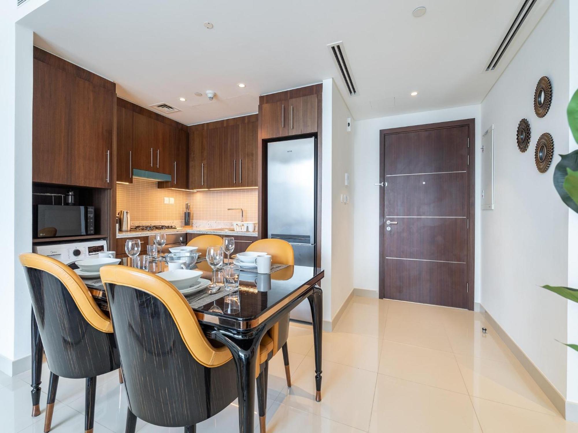 Luxurious Stylish Across Mall Burj Khalifa City Views Appartamento