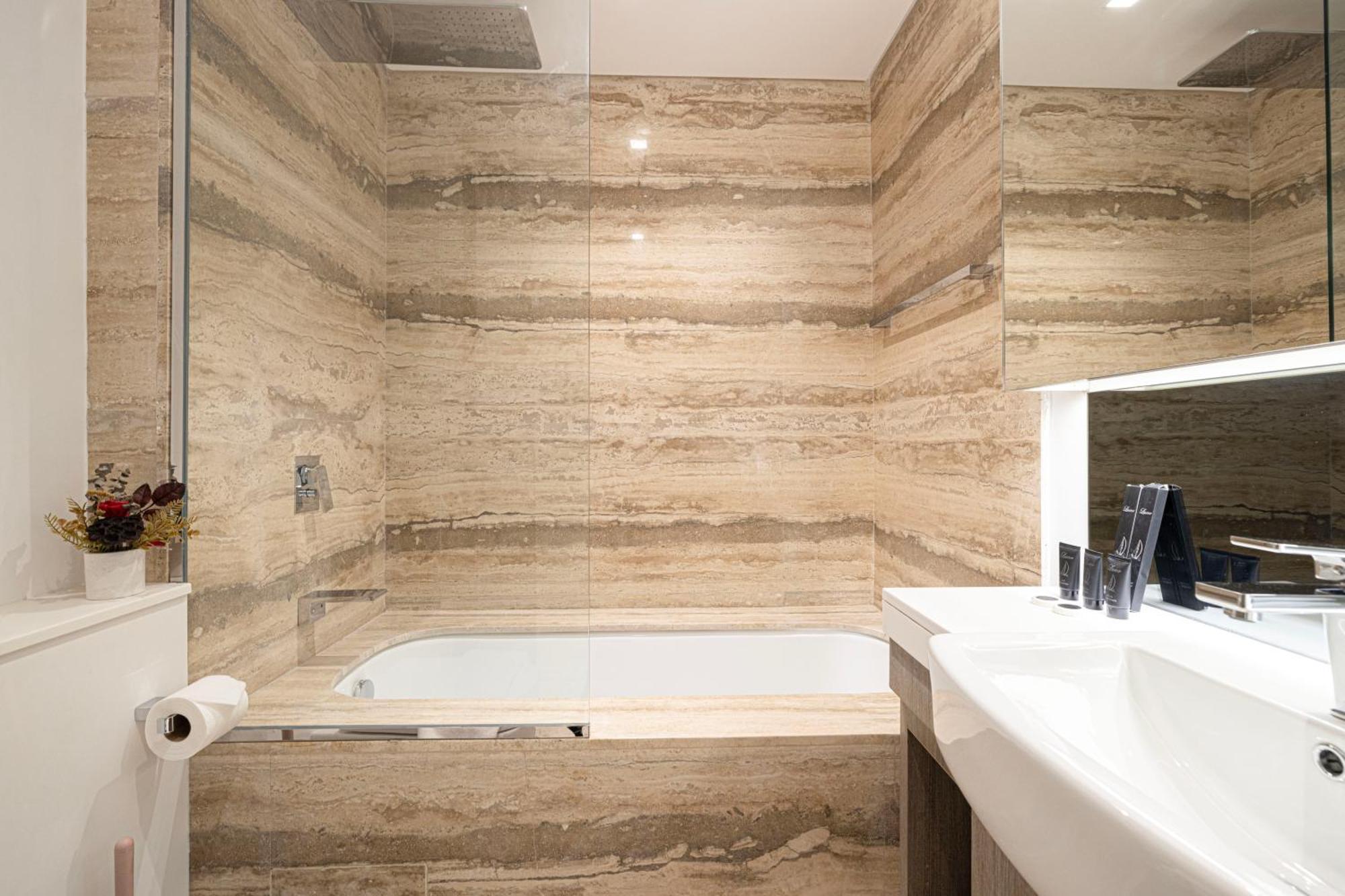 Luxurious New Studio! 2 Double Beds! Sleek Design & High-end Amenities In Downtown * Dubaï