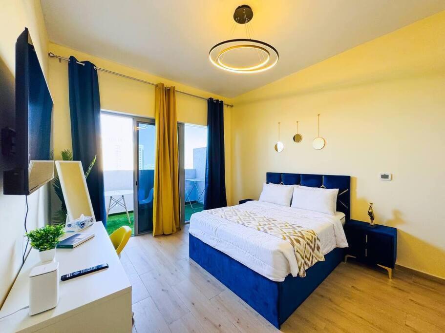 Cozy In Azizi Aura - Appartement *